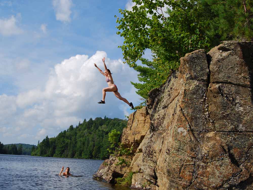 trip-cliff-jumping-1000px